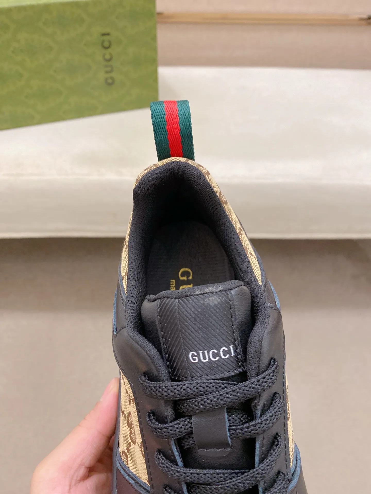 Men's clothing and shoes💰:420💰 (GUCCI) The latest model from the official website🎁🎁Casual and fashionable men's shoes👟, hot style💥The version is simple and elegant, exclusive for trendy men. The unique latest brand elements from the official website👑Original Gucci decoration, fashionable and generous, the fabric is original cowhide ✅Mesh breathable lining, the official website specifies wear-resistant casual outsole, the classic model is taken in kind at the counter🎬38-44 (can be customized for 45 non-refundable)